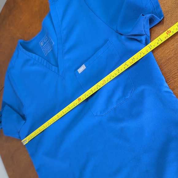 FIGS Catarina Winning Blue Short Sleeve Blue Scrub Top XL - Picture 4 of 10